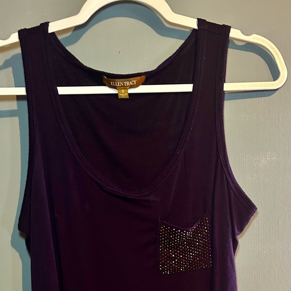 Ellen Tracey sleeveless top with beautiful pocket embellishments,
Size small - Picture 2 of 5